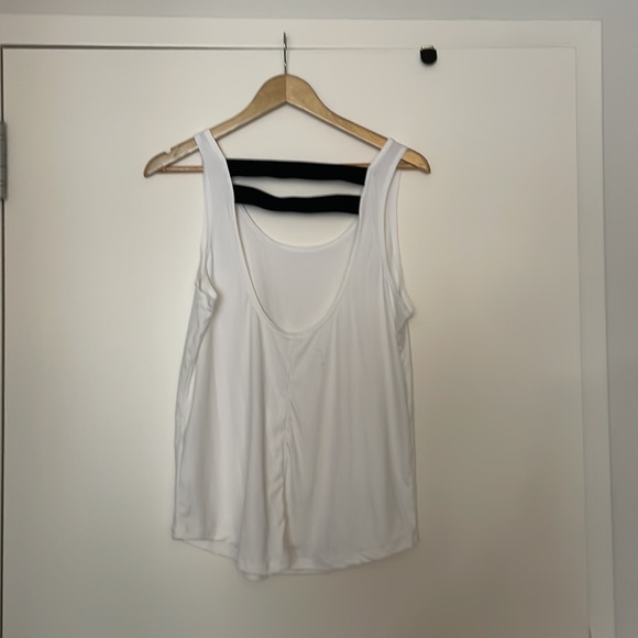 Nike Women’s Workout Tank - Picture 2 of 4